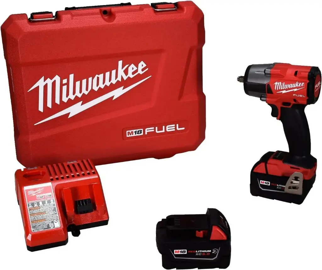 M18 FUEL™ 3/8" LLAVE DE IMPACTO DE PAR MEDIO CON KIT DE RETENCIÓN DE PASADOR