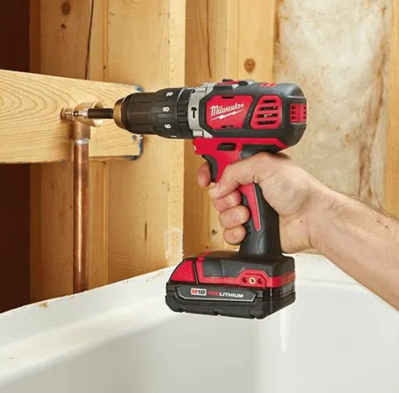 [A] (MIL-2607-22CT) TALADRO/ROTOMARTILLO/DESTORNILLADOR DE 1/2 18 V M18 + KIT C/2 BAT. COMPACTAS 1.5 AMPS  Y CARGADOR 0-1,800 RPM