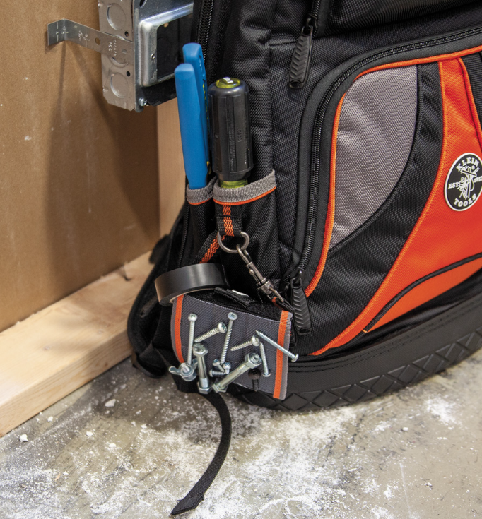 [A] (KLE-55895) MUÑEQUERA MAGNETICA TRADESMAN PRO 