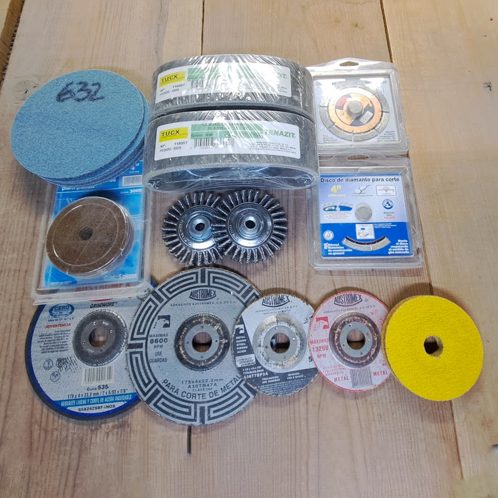 LOTE PRODUCTOS VARIOS AUSTROMEX (439 PZAS.)