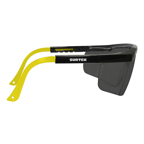 LENTES DE SEGURIDAD MODELO AJUSTABLE, OSCUROS