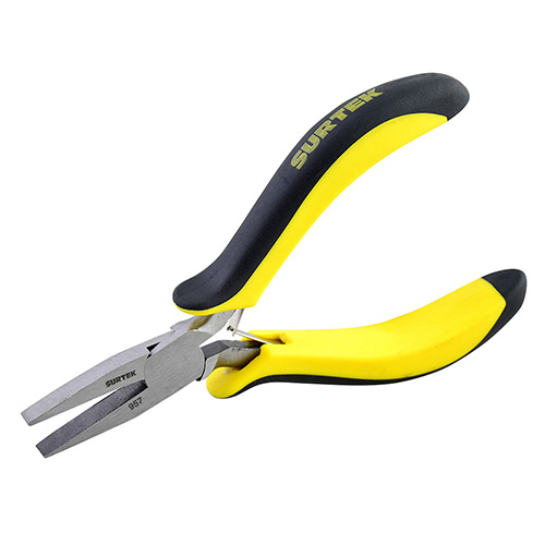 MINI PINZA PARA ELECTRÓNICA CON MANGO BIMATERIAL PUNTA PLANA DE 4-3/4"
