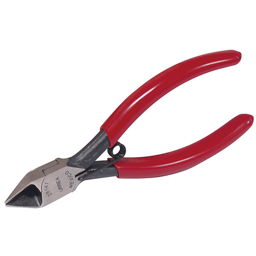 PINZA PARA ELECTRICISTA CON MANGO RUBBER GRIP CON RESORTE CORTE AL RAS DE 5"